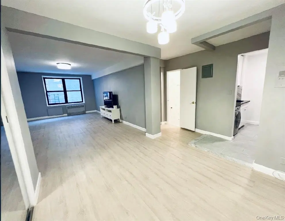 Flushing MLS#1000828 property listing photo 3