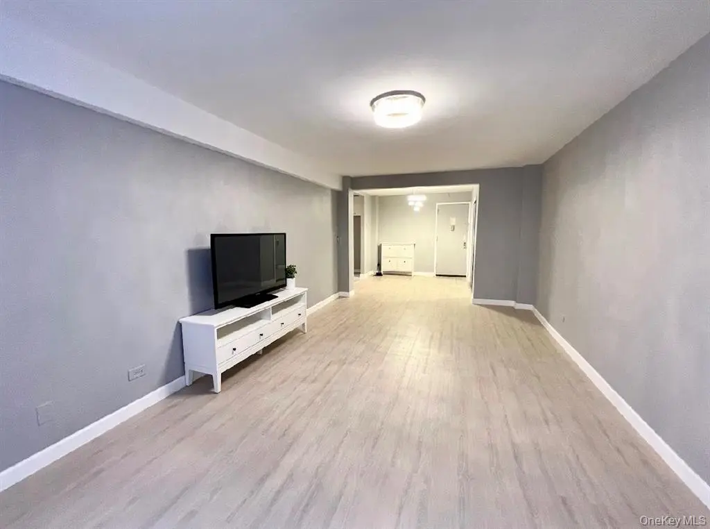 Flushing MLS#1000828 property listing photo 5