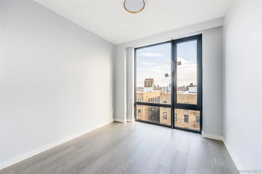 Flushing MLS#1042544 property listing photo 19