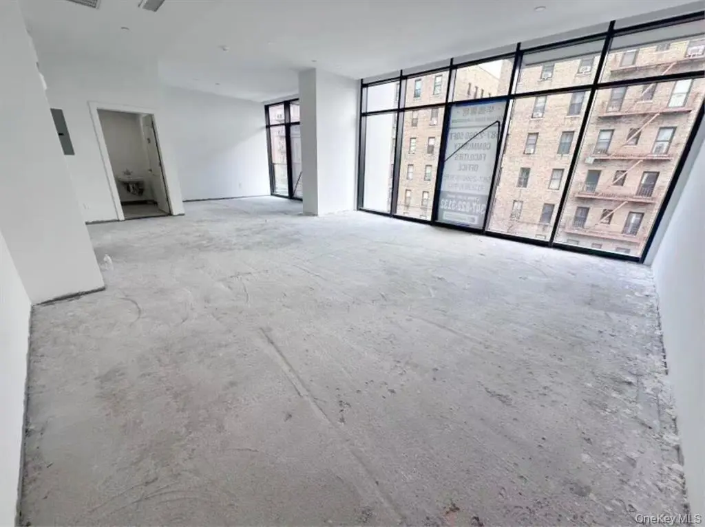 Flushing MLS#1042477 property listing photo 2