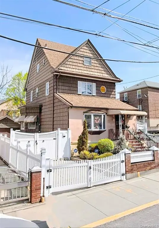 Flushing MLS#1030704 property listing photo 2