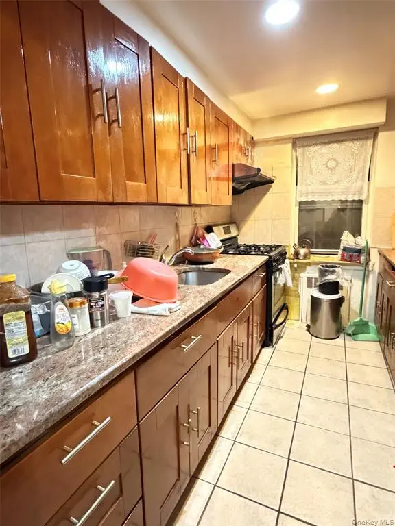 Flushing MLS#945454 property listing photo 2