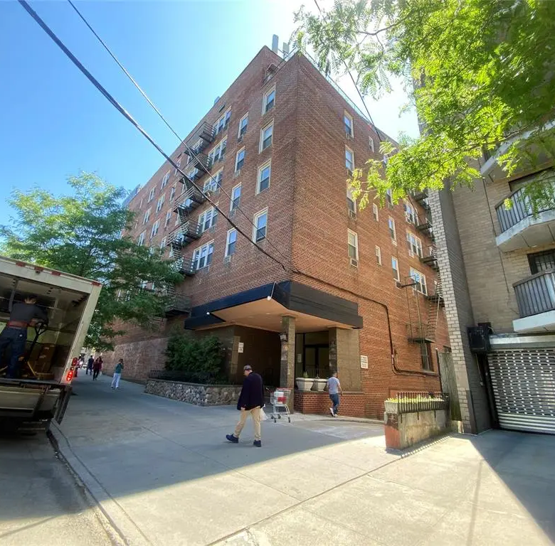 Flushing MLS#1007468 property listing photo 1