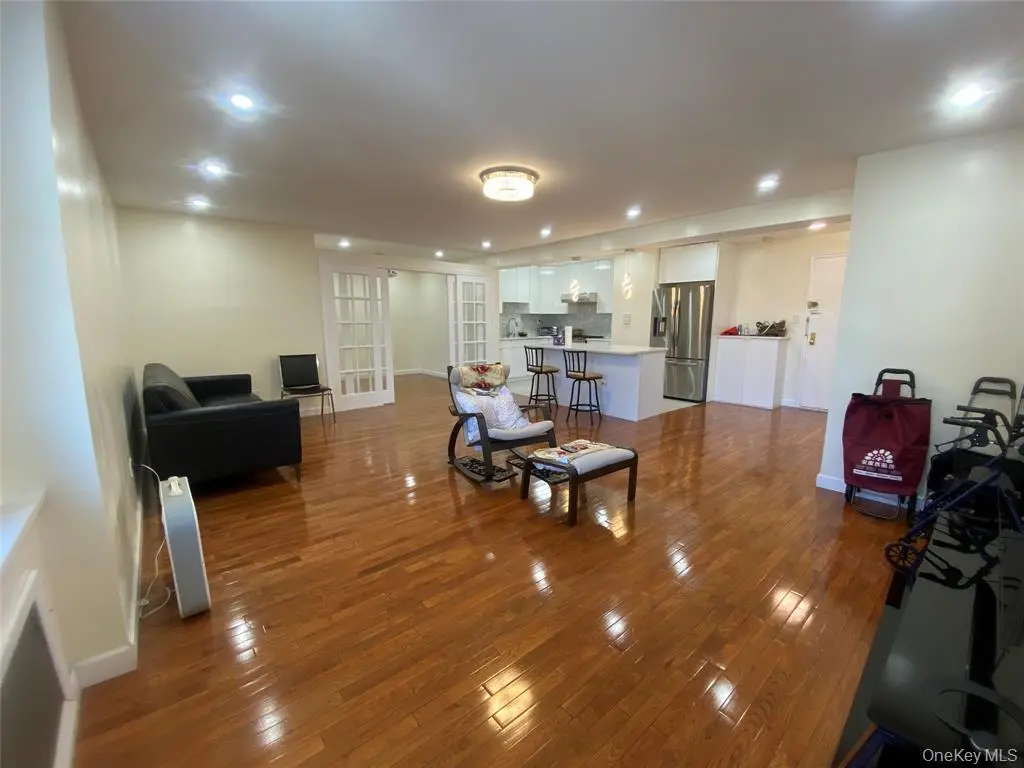 Flushing MLS#1007468 property listing photo 11