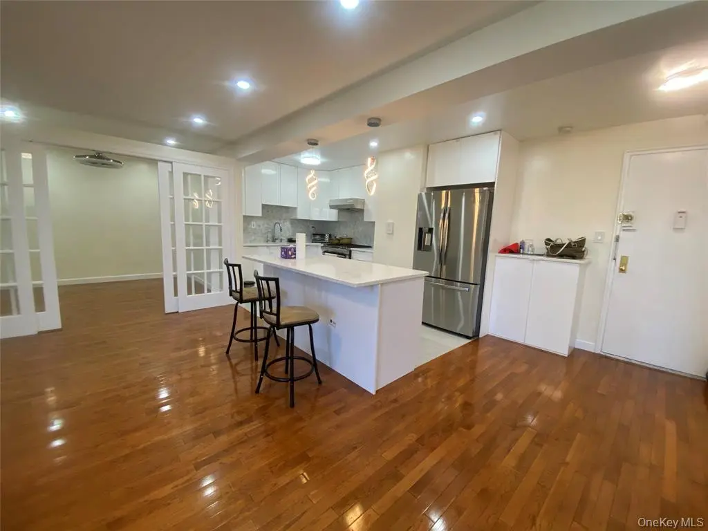 Flushing MLS#1007468 property listing photo 13
