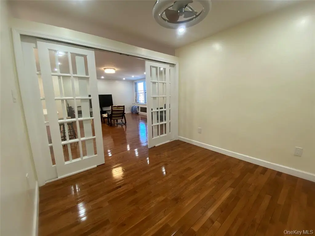 Flushing MLS#1007468 property listing photo 17