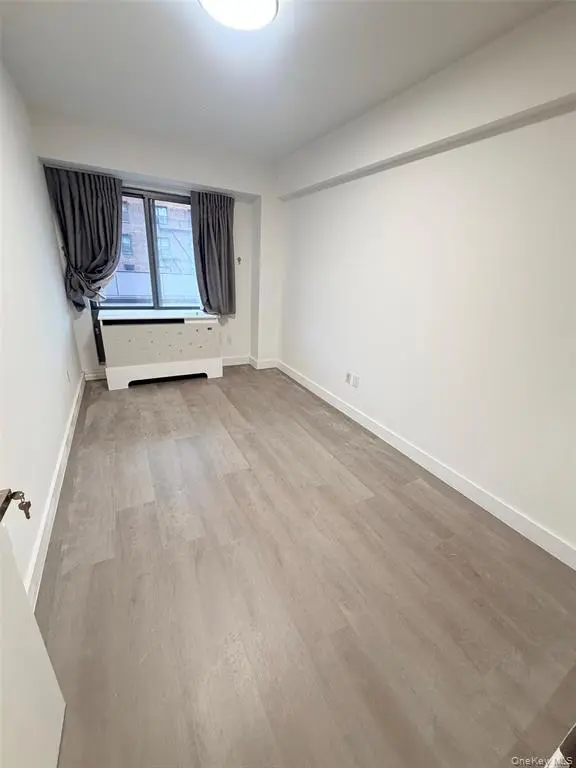 Flushing MLS#1005884 property listing photo 5