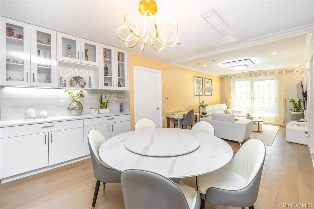 Flushing MLS#1017151 property listing photo 4