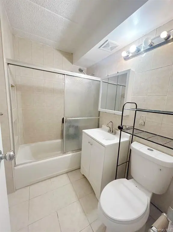 Flushing MLS#935591 property listing photo 8