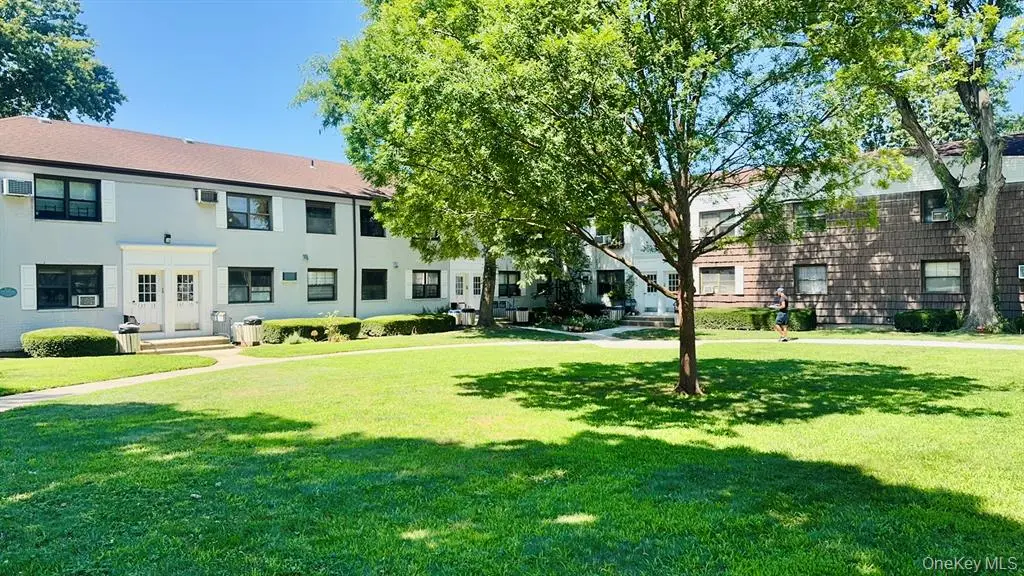 Flushing MLS#1040256 property listing photo 1