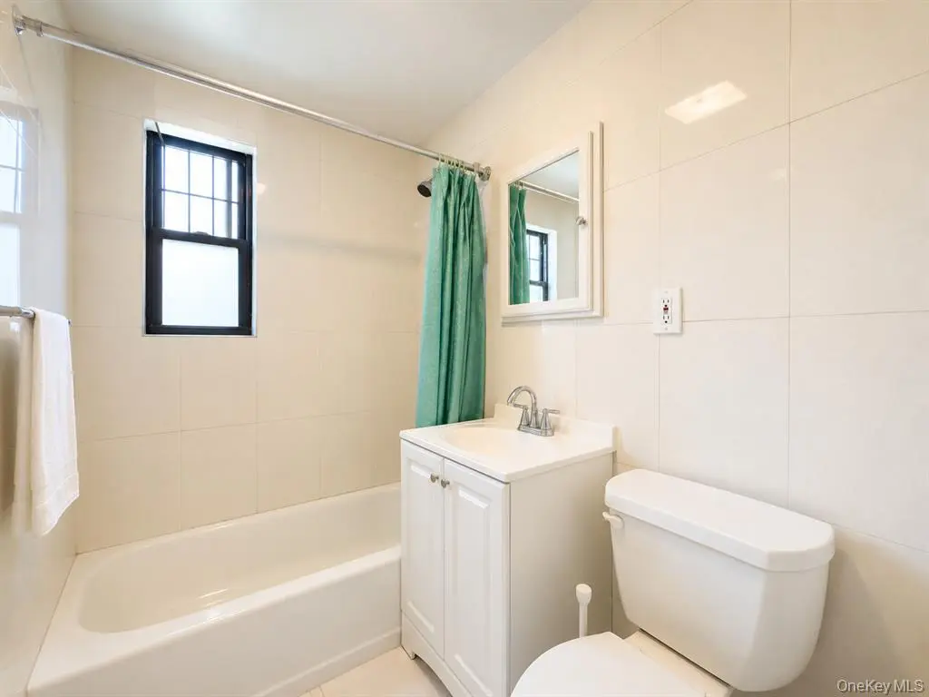 Flushing MLS#1040256 property listing photo 10