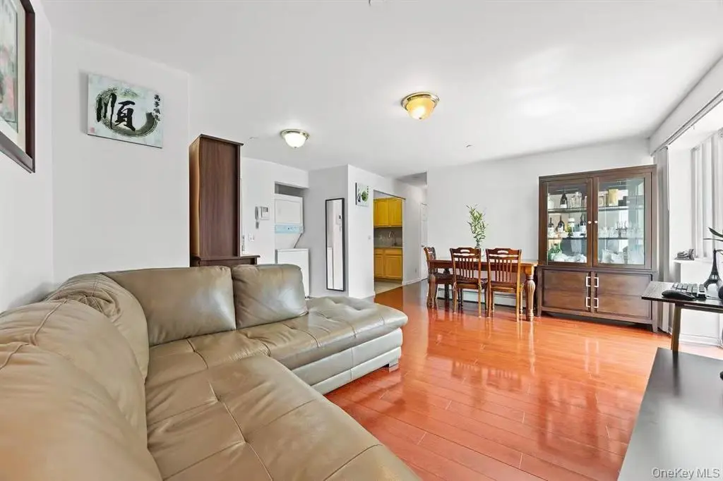 Flushing MLS#1024695 property listing photo 4