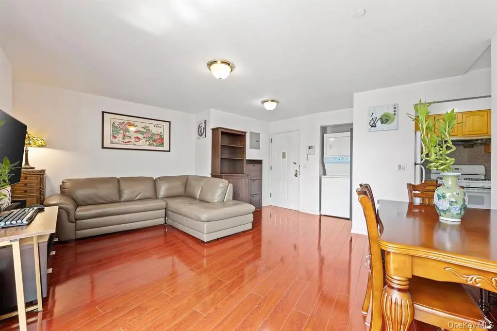Flushing MLS#1024695 property listing photo 5