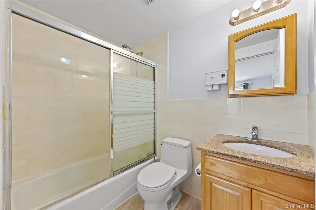 Flushing MLS#1024695 property listing photo 12