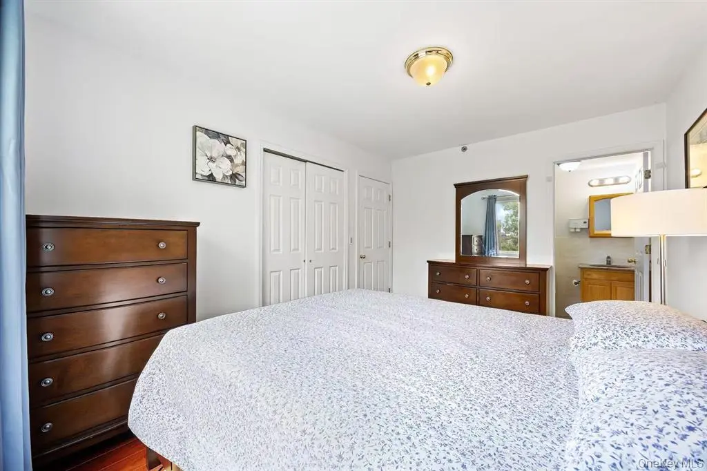 Flushing MLS#1024695 property listing photo 14