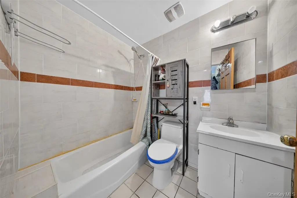 Flushing MLS#1038301 property listing photo 3