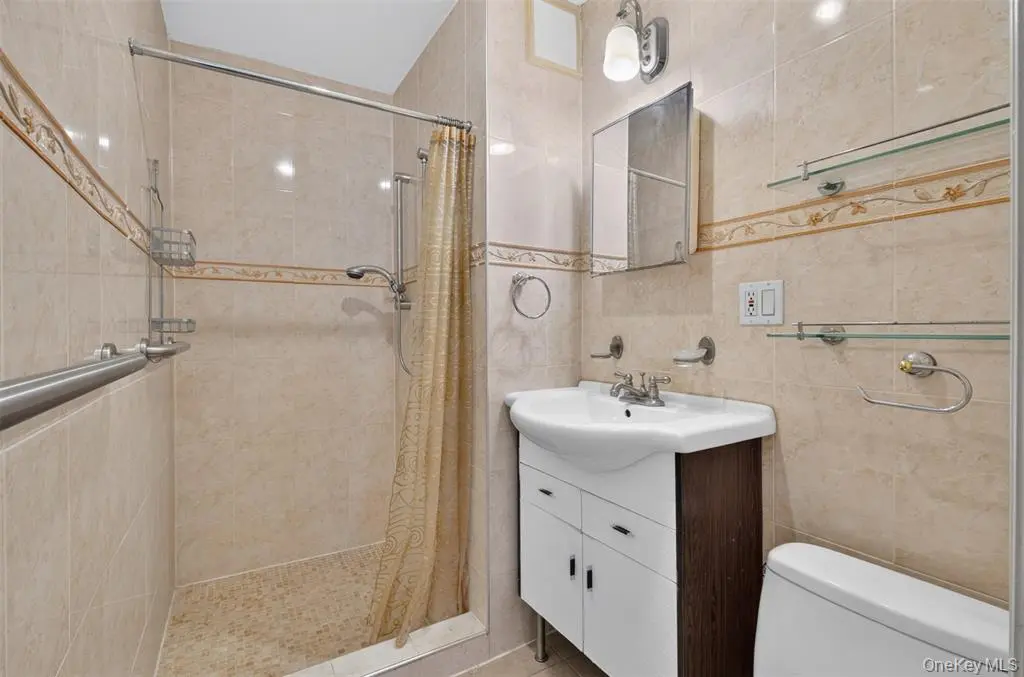 Flushing MLS#1039003 property listing photo 19