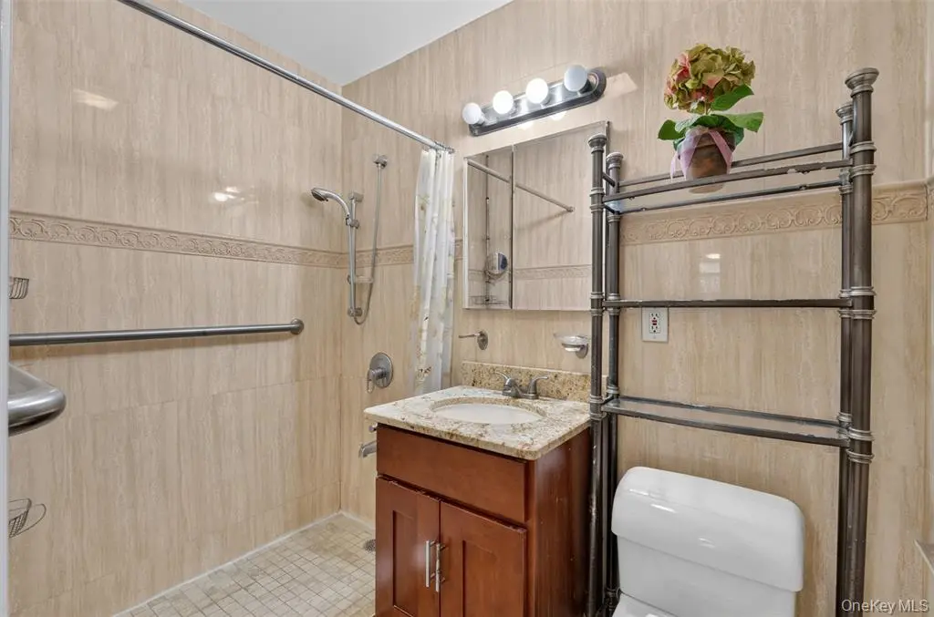Flushing MLS#1039003 property listing photo 20