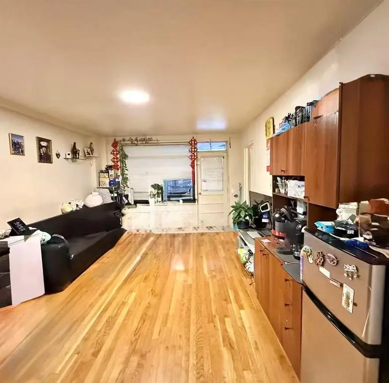 Flushing MLS#1005348 property listing photo 1