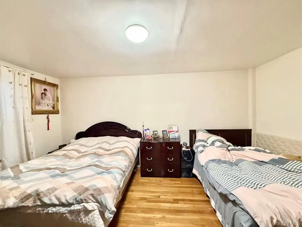 Flushing MLS#1005348 property listing photo 10