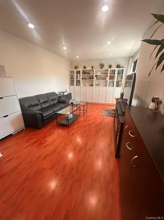 Flushing MLS#1002021 property listing photo 4