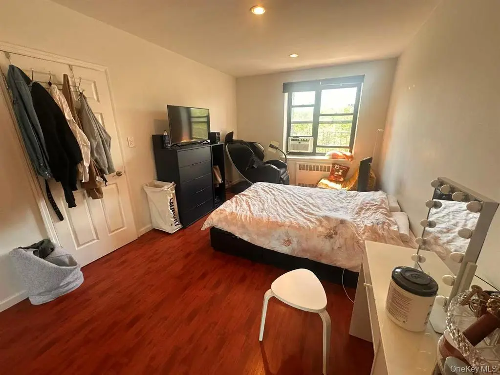 Flushing MLS#1002021 property listing photo 16