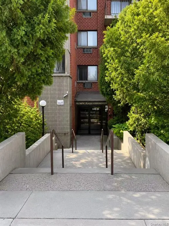 Flushing MLS#1024697 property listing photo 2