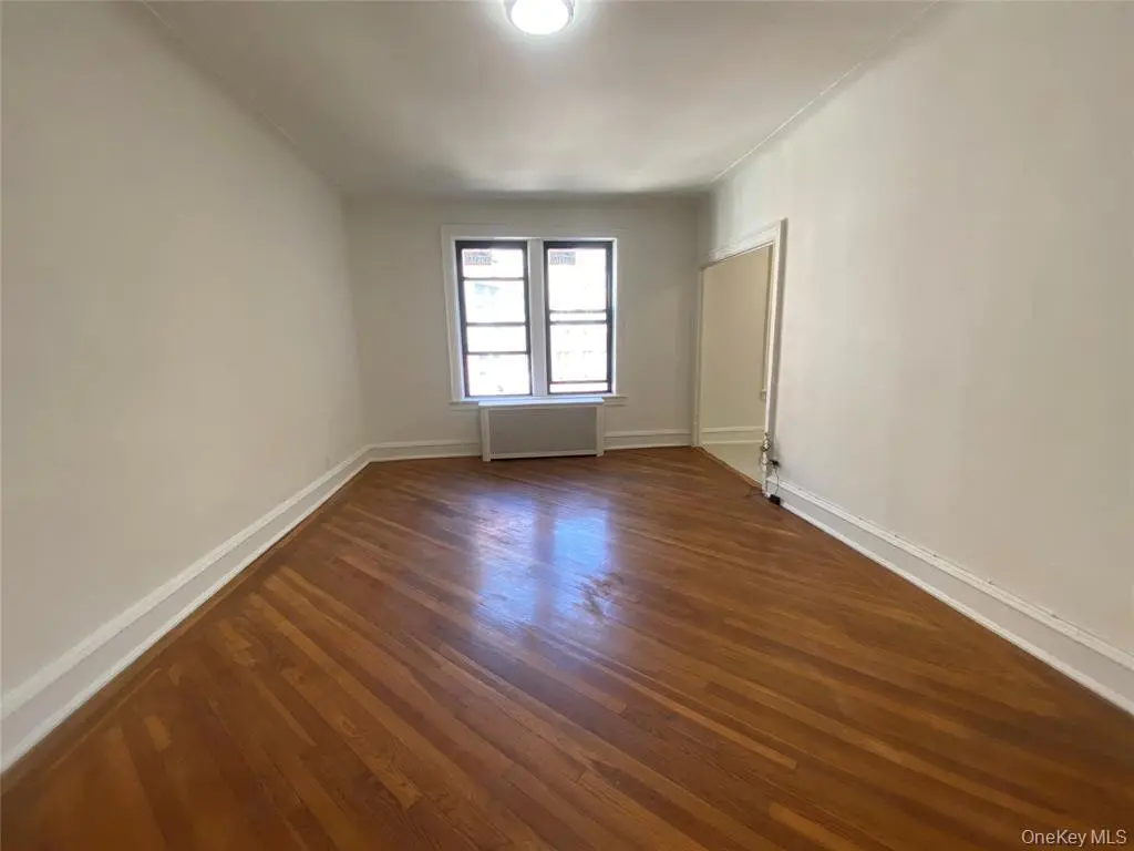 Flushing MLS#1009410 property listing photo 5