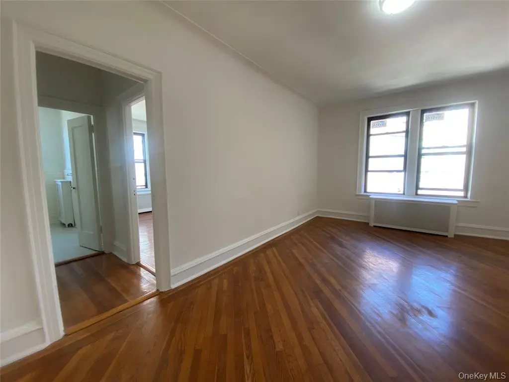 Flushing MLS#1009410 property listing photo 8