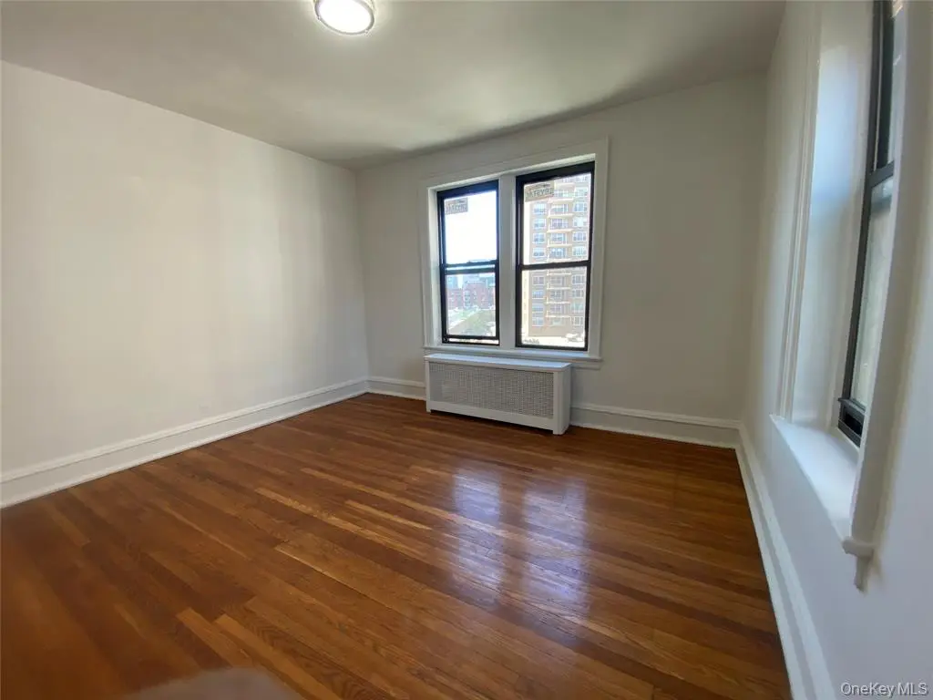 Flushing MLS#1009410 property listing photo 10