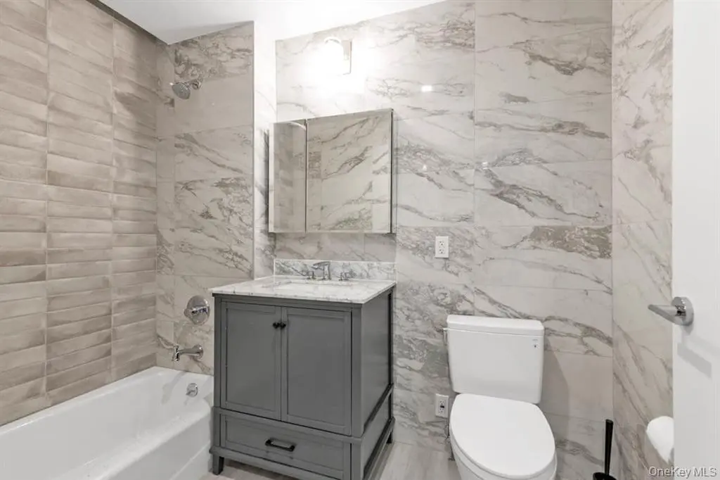 Flushing MLS#1005938 property listing photo 3