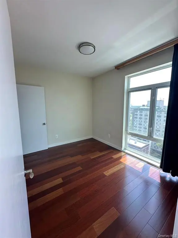 Flushing MLS#1011749 property listing photo 5