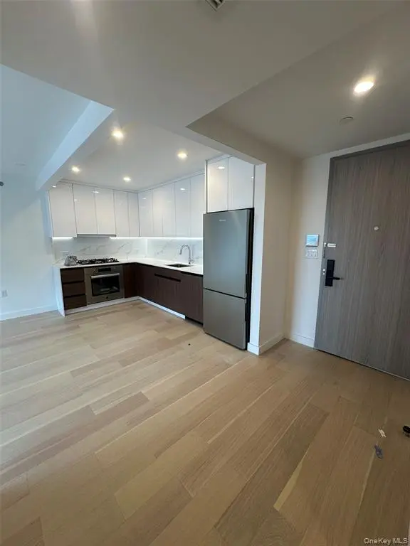 Flushing MLS#1024803 property listing photo 2