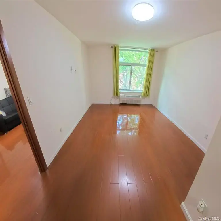 Flushing MLS#1040882 property listing photo 5