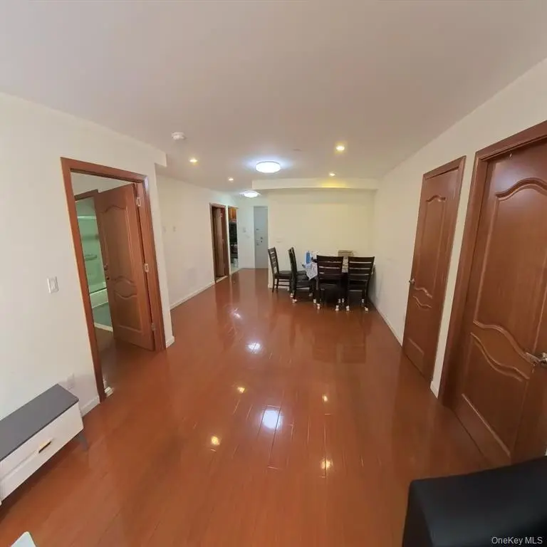 Flushing MLS#1040882 property listing photo 11