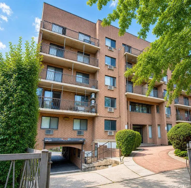 MLS#1041727 Flushing 房源照片 1 / listing photo 1