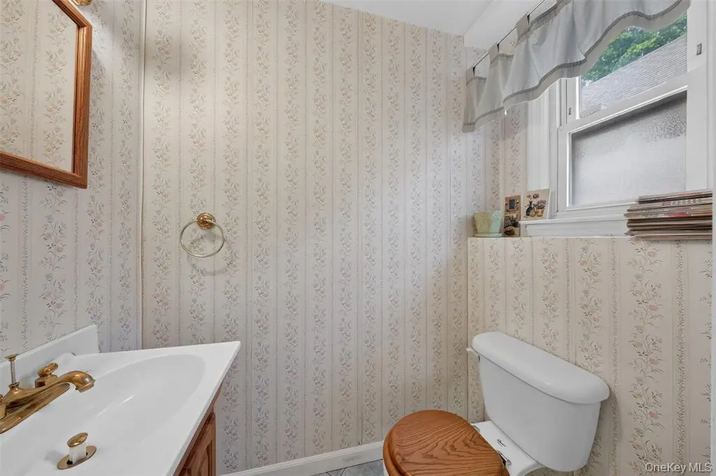 Flushing MLS#1038004 property listing photo 23