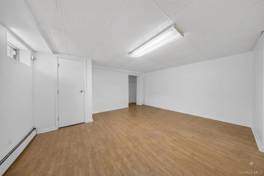 Flushing MLS#1038004 property listing photo 26