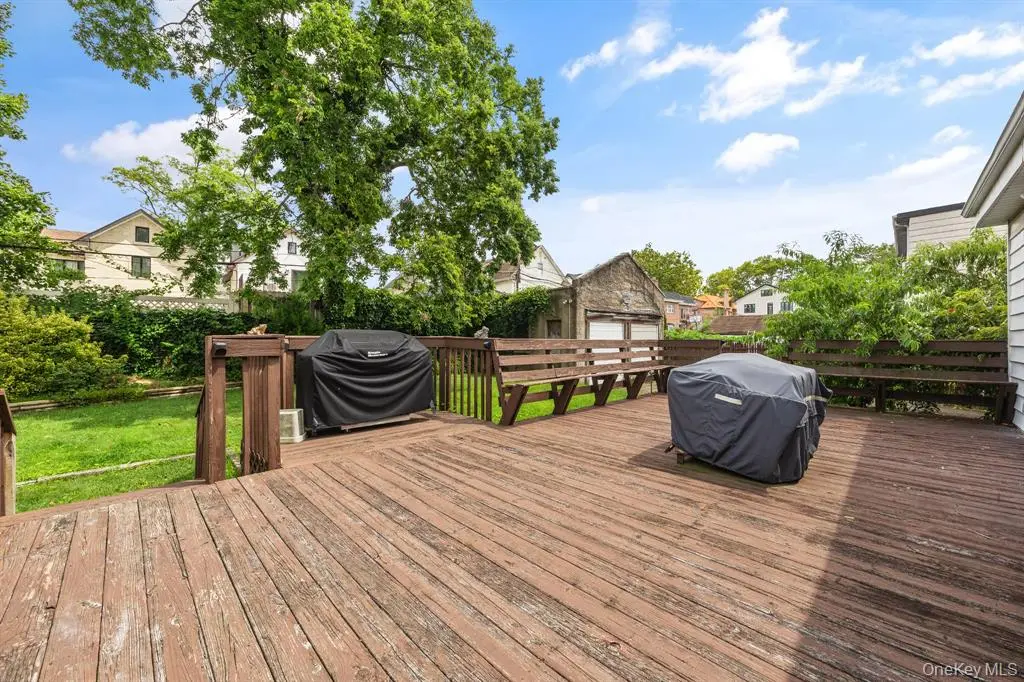 Flushing MLS#1033593 property listing photo 30