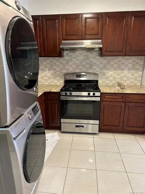 MLS#974518 Flushing 房源照片 2 / listing photo 2