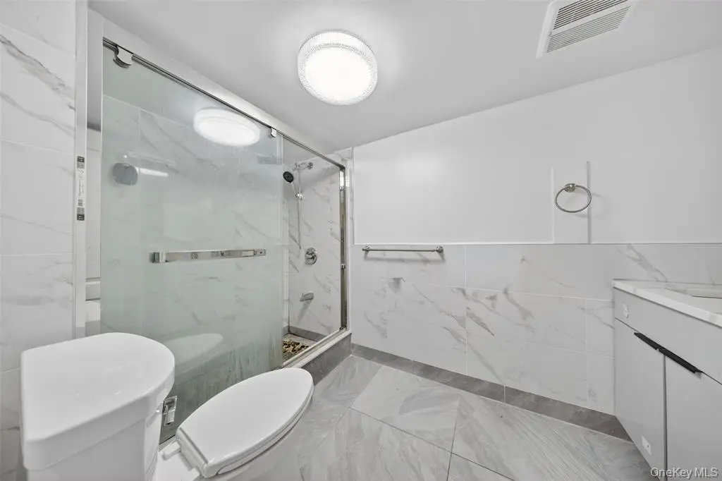 Flushing MLS#1017146 property listing photo 16