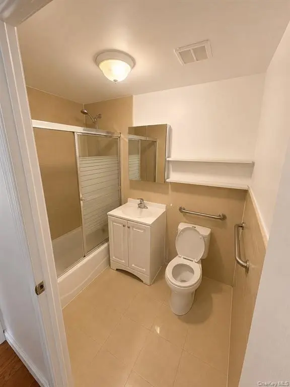 Flushing MLS#1002033 property listing photo 24