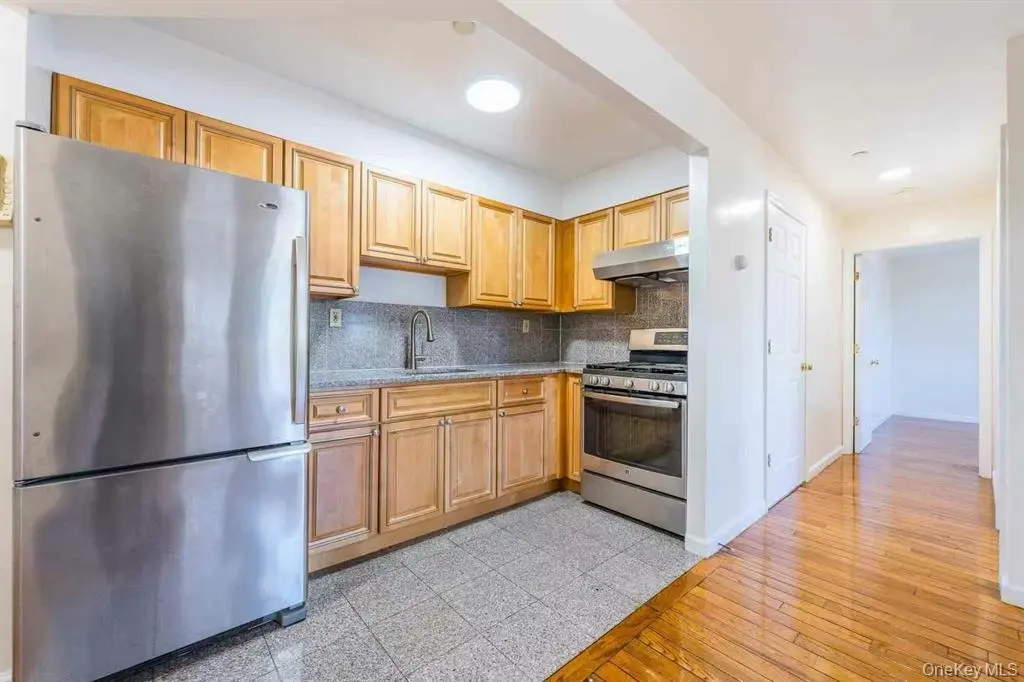 Flushing MLS#1004657 property listing photo 5