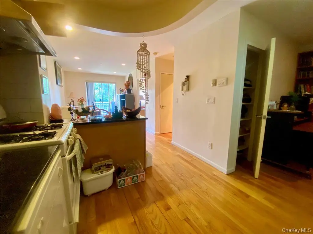 Flushing MLS#1031865 property listing photo 10