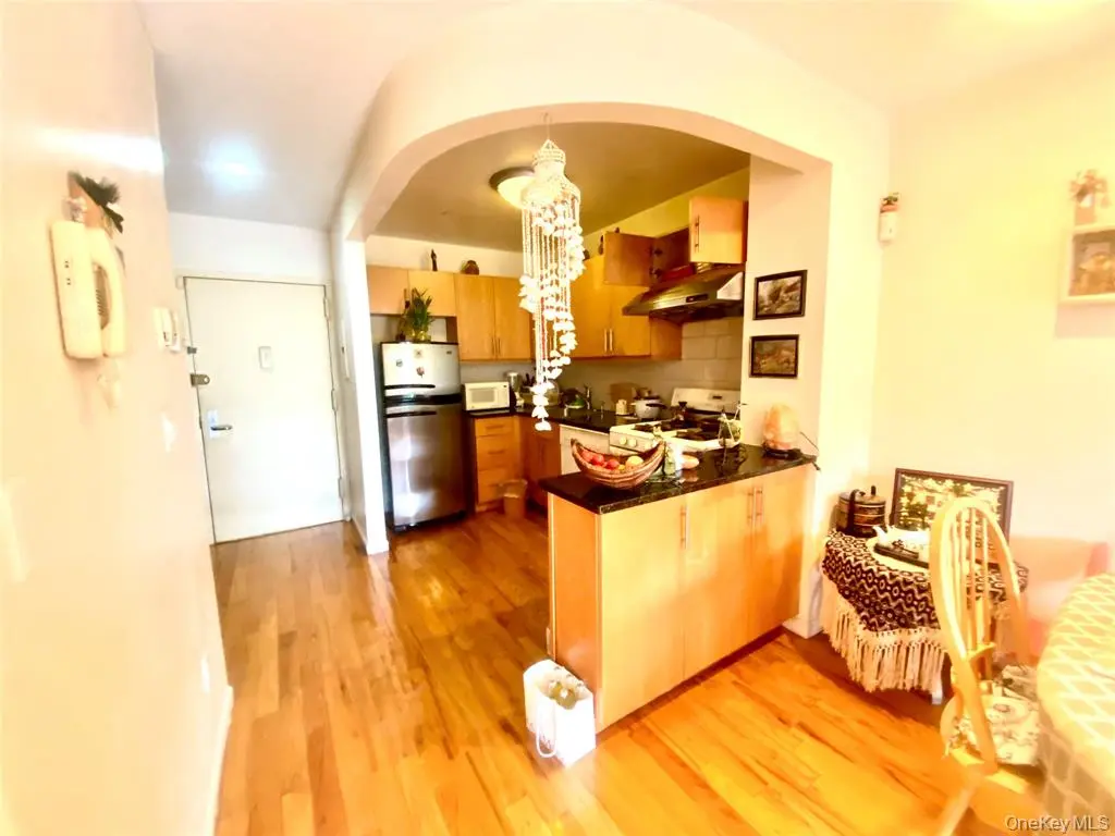 Flushing MLS#1031865 property listing photo 11