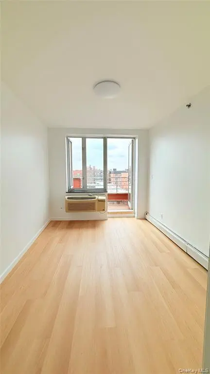 Flushing MLS#1020712 property listing photo 4