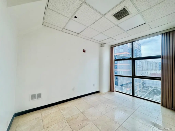 MLS#1005864 Flushing 房源照片 1 / listing photo 1