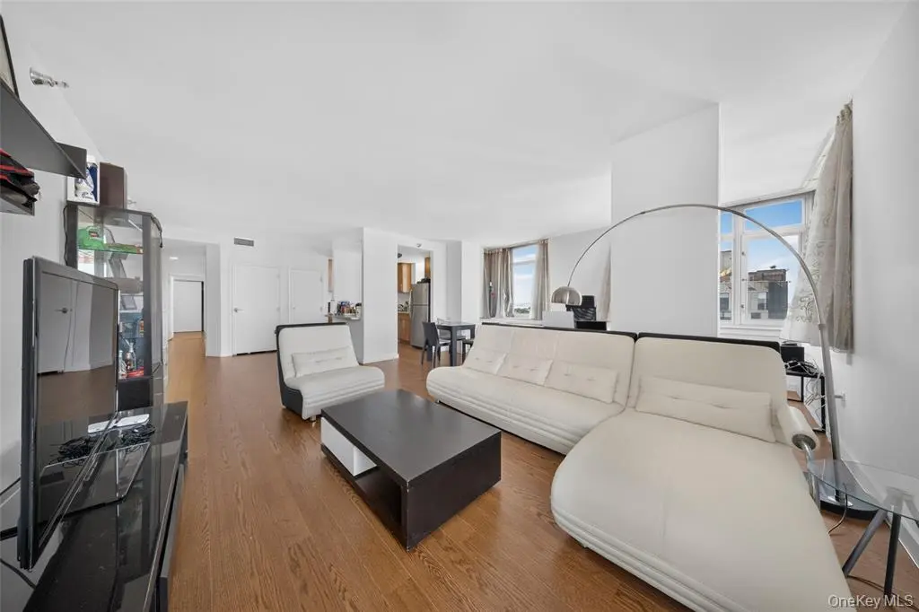 Flushing MLS#1040287 property listing photo 5