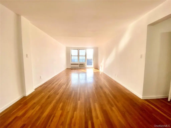 Flushing MLS#1041327 property listing photo 1