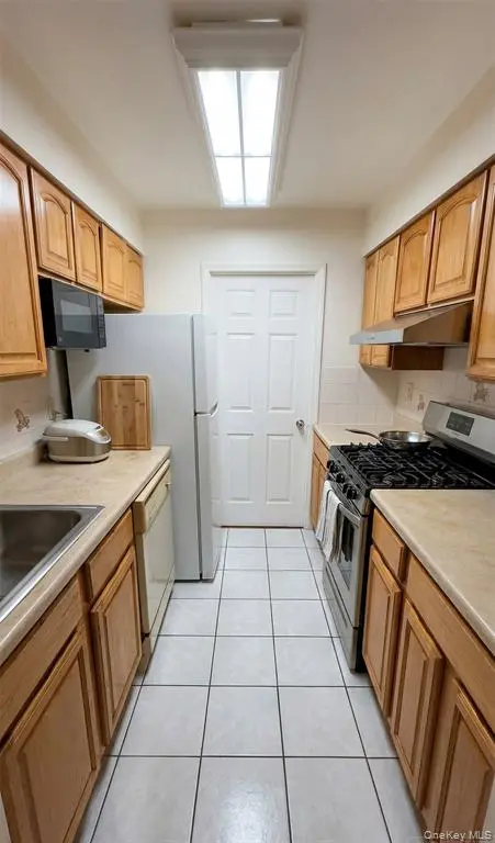 Flushing MLS#978507 property listing photo 9